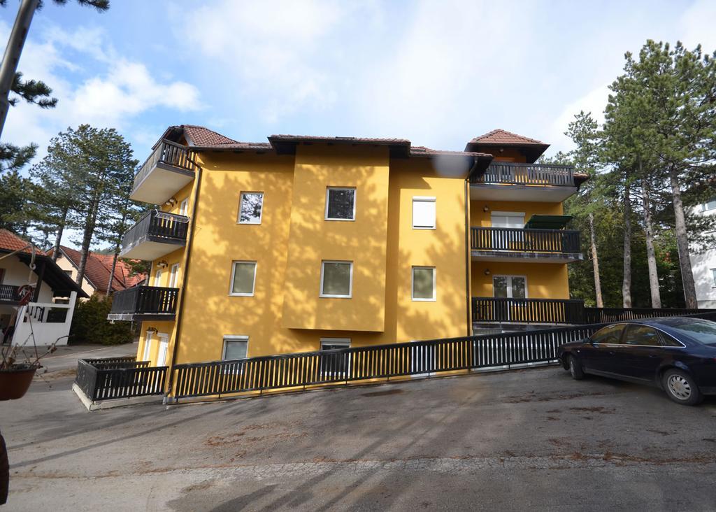Apartmani Md ซลาตีบอร์ ภายนอก รูปภาพ