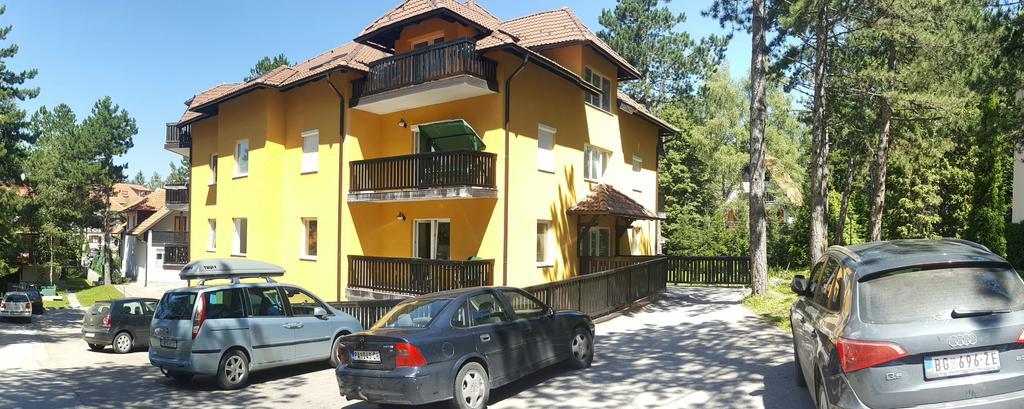 Apartmani Md ซลาตีบอร์ ภายนอก รูปภาพ